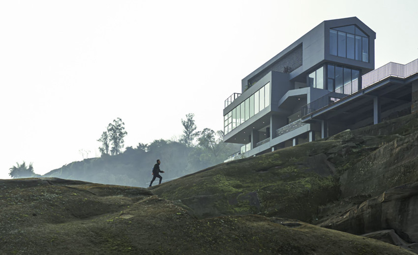 ���ٹ�·����վ�� �����z