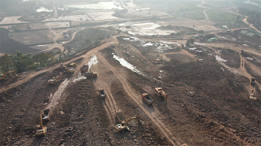 �ϰ��^��@�^�ؑc�|վʩ���F����һƬ��æ����������z