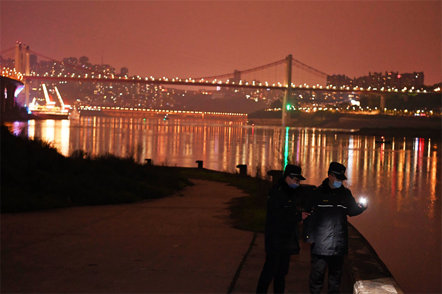 Ϧ֮ҹƺֵоCψ̷꠆Tݠ^ˮSLcѲ߉z