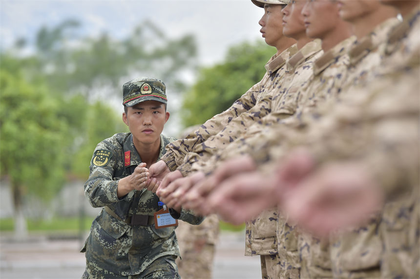 ӖL±MЇӖ ־z