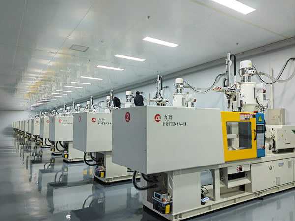 重慶明旭光學科技有限公司生產線。奉節縣委宣傳部供圖