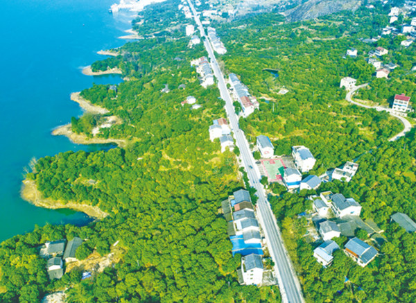 豐都長江南岸龍眼經濟帶。豐都縣委宣傳部供圖