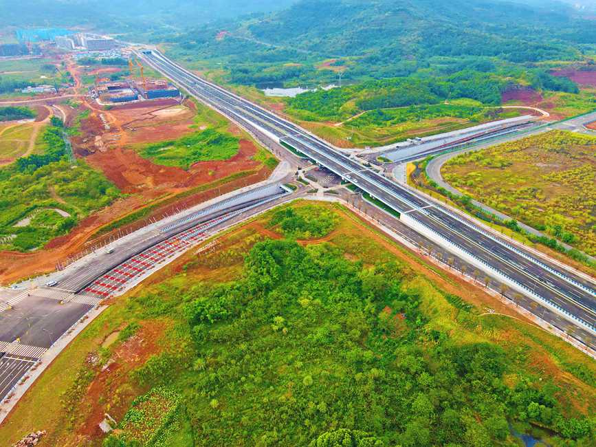 坪山大道順利通過竣工聯合驗收