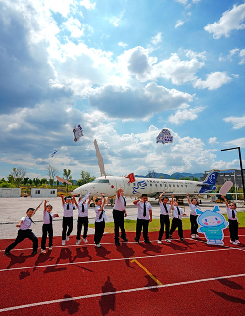 活動現場。龍湖集團供圖