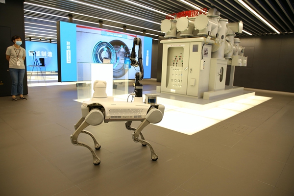 聯想晨星智慧狗，使巡檢精準度大大提高。聯想供圖