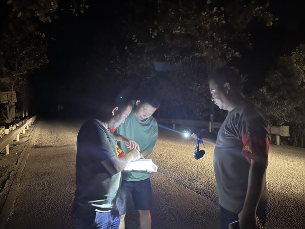 魏良斌兒子魏啟超跟著巡邏。姜家鎮政府供圖