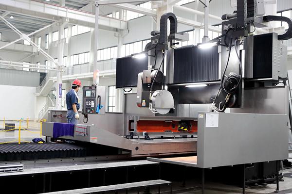 智能裝備產業。余鴻攝