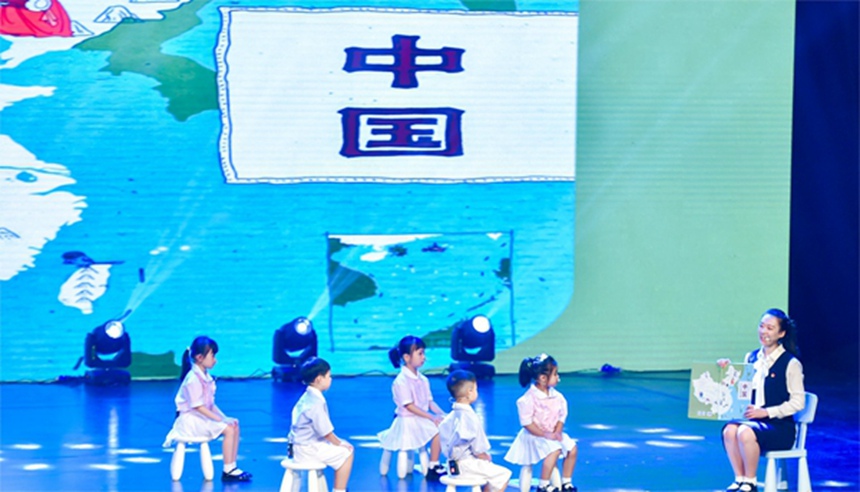 南坪實驗幼兒園  《我為祖國媽媽畫像》。南岸區教委供圖