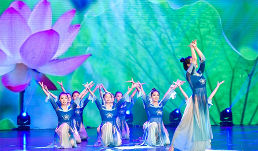 南坪中學舞蹈課《起風了》。南岸區教委供圖