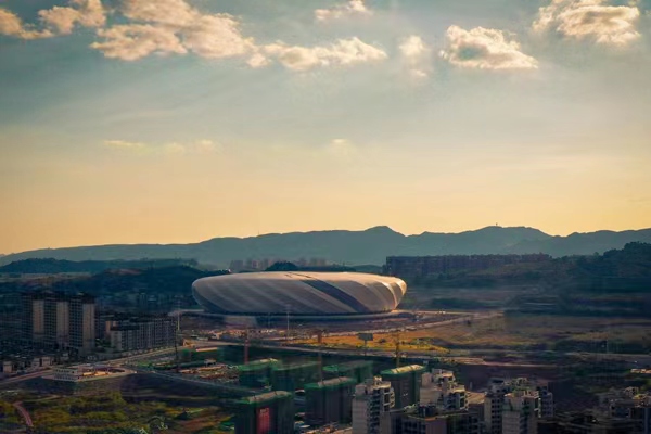 重慶龍興足球場。藍天攝