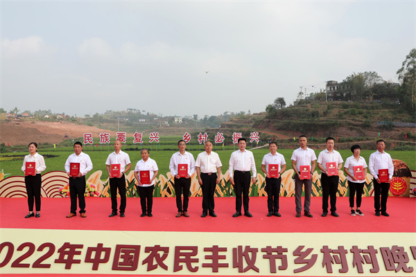 永川區十佳集體經濟組織帶頭人。陳仕川攝