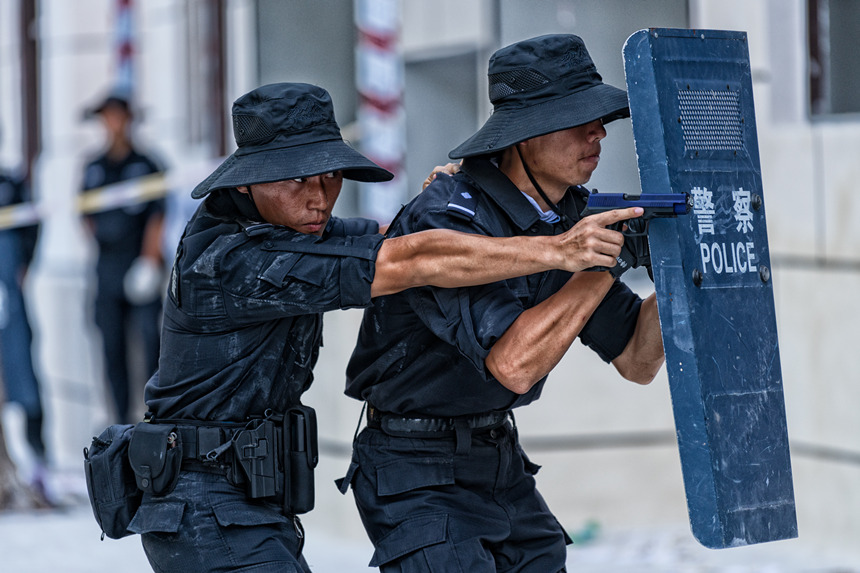 重慶特警2022年水陸兩棲專訓現場。