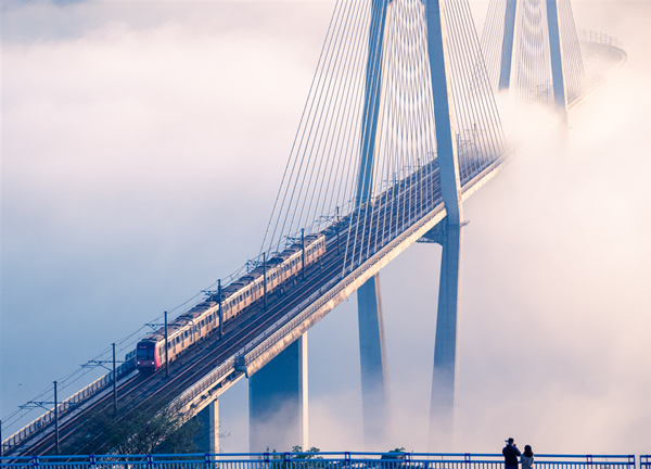 北碚輕軌6號線蔡家大橋。王飛攝