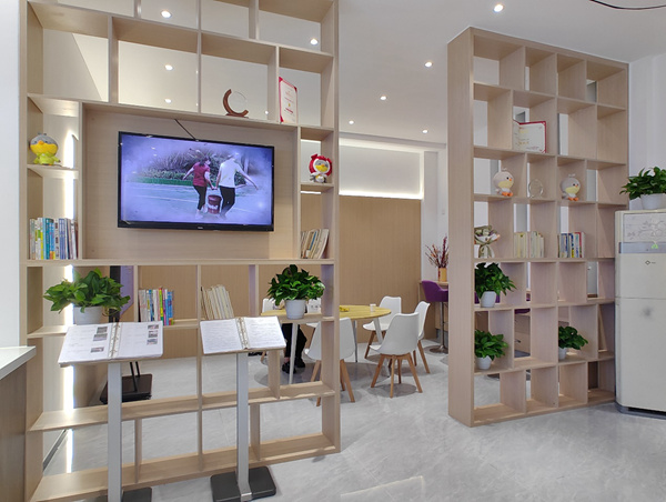 升級后的萬科錦程幸福驛站一角。萬科物業供圖