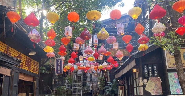 兩江國際影城金秋花燈節。兩江新區黨工委宣傳部供圖