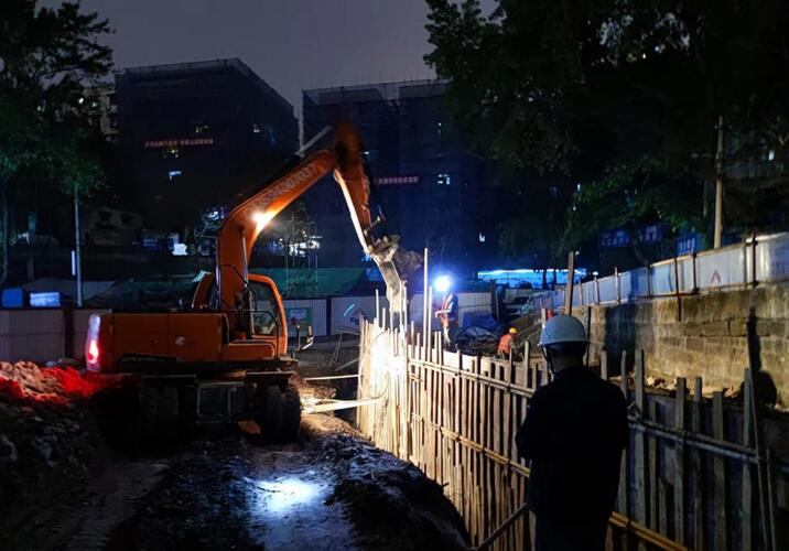 民主村片區城市更新項目建設現場。九龍城市更新公司供圖