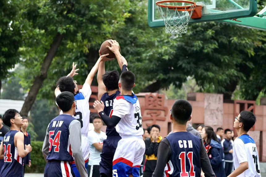 籃球比賽。重慶一中供圖