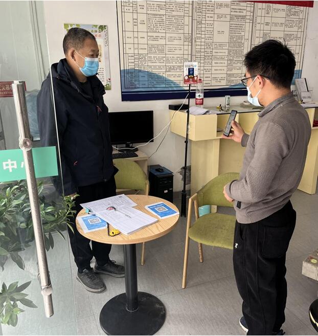 市建科院檢測中心江南分中心接樣大廳嚴格做好疫情防控措施。市建科院檢測中心供圖