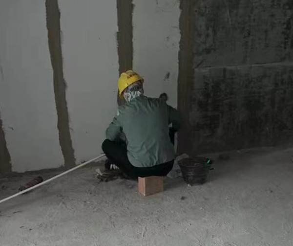 宸樾項目進行二次配管作業?？堤锛瘓F供圖