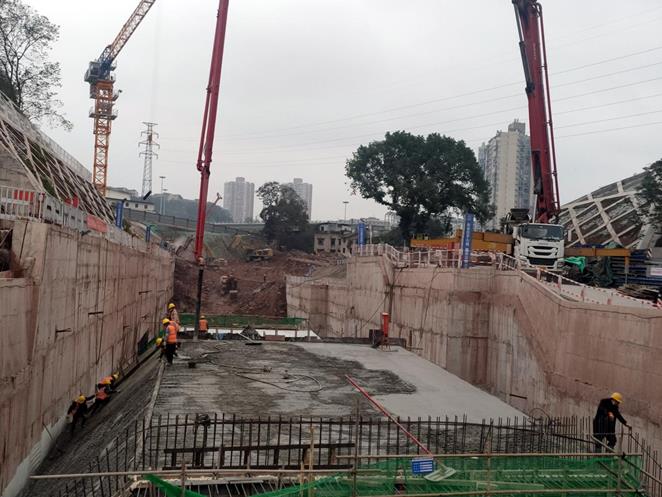 盤桂路站——石馬立交站區間明挖段首段主體結構封頂。重慶交通開投集團供圖