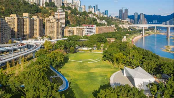 改造升級后的珊瑚公園。王歡攝