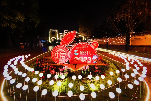 龍湖東橋郡現場燈飾布置。重慶龍湖供圖