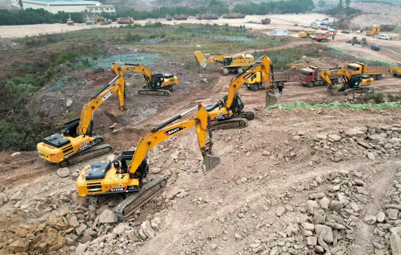 九龍坡區陶家鎮紅馬天泰新能源正極材料研發生產基地項目施工現場。鄒樂攝