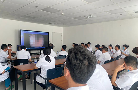 消化中心開展MDT聯合會診。重慶西區醫院供圖