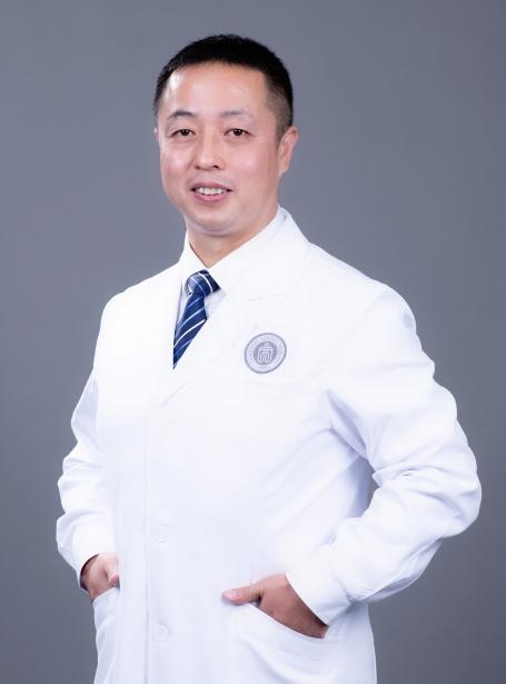 李新，重慶松山醫院泌尿疾病科，副主任醫師、醫學博士、博士后