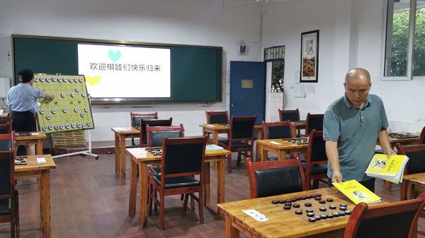 象棋室虛位以待。廣興學校供圖