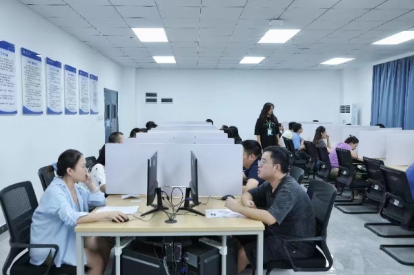 考試現場。重慶市司法局供圖