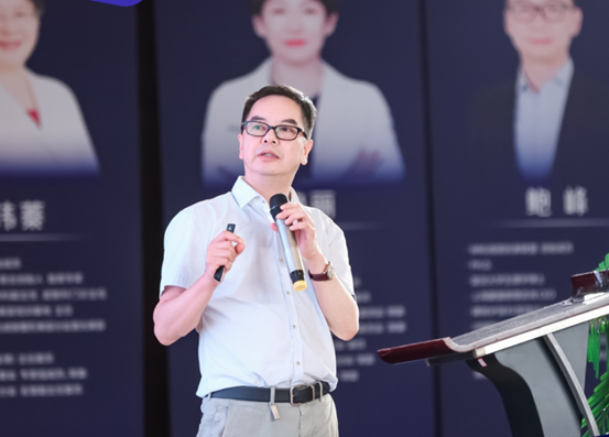 院長牙祖蒙分享《泛頰區應用解剖新進展與注射實踐》。重慶當代整形外科醫院供圖