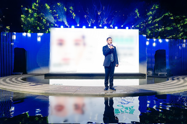 潘寶華分享五度美學。重慶華美整形外科醫院供圖