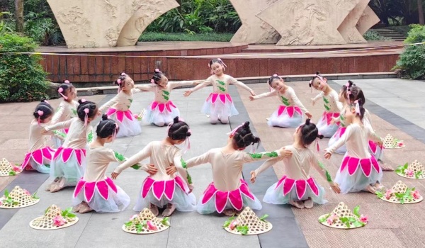 綠韻康城六一兒童節活動現場。金科服務供圖