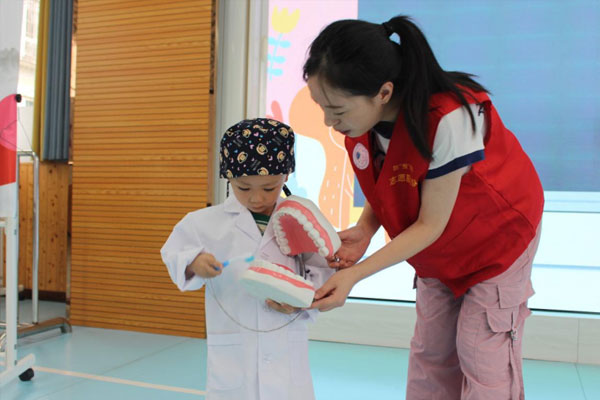 活動現場。重慶醫科大學附屬口腔醫院供圖