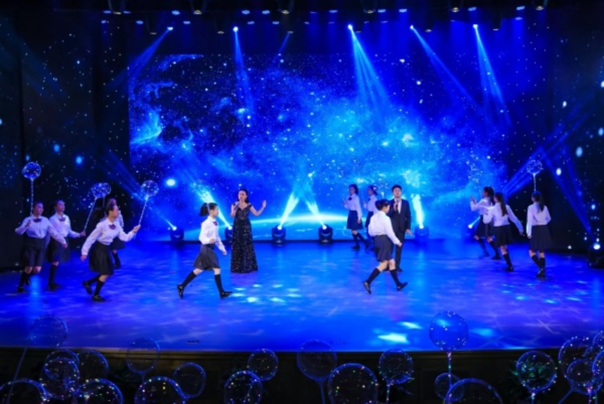 歌曲《星辰大?！?。南開兩江中學供圖