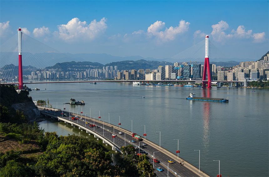 長江萬州段再現高峽平湖壯美景觀。冉孟軍攝