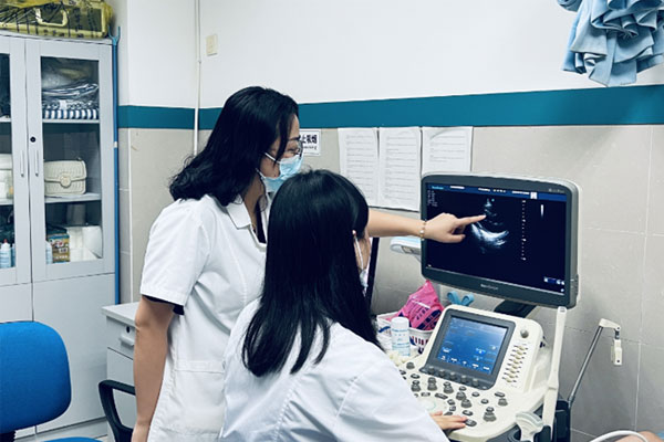 技術指導。長壽區衛生健康委供圖