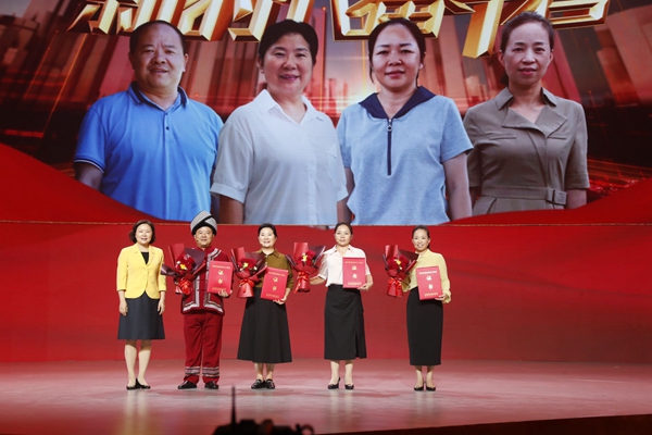 最美社區工作者，他們是創新治理的基層探路人。王孟舉攝