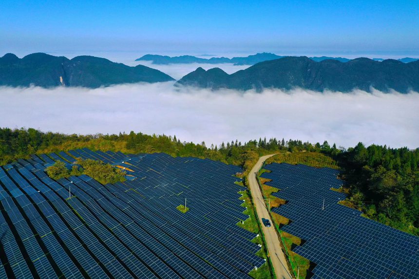 重慶市黔江區麒麟蓋光伏發電站群貌。楊敏攝