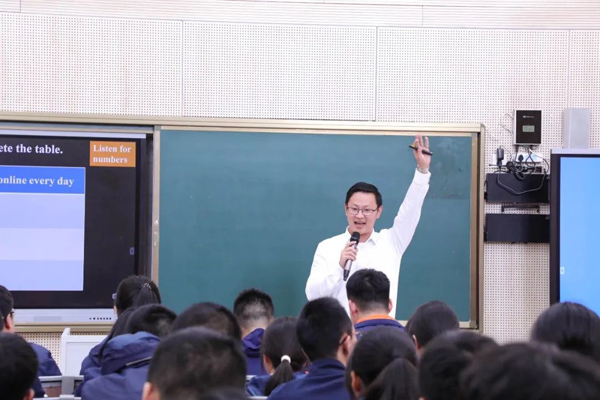 課堂觀摩。重慶市第一實驗中學供圖