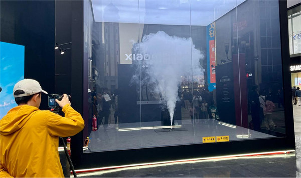 隨著霧氣升起，云朵即將成型。馬春鵬攝