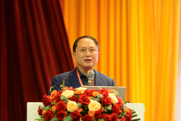 趙斌作報告。西南大學供圖