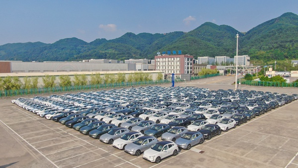 汽車整車口岸。郭晉攝