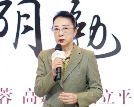 高建華現場分享。中華醫學會醫學美學與美容學分會供圖