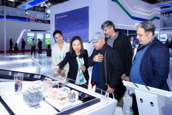 電網再生資源循環利用綜合展項吸引了不少專家和觀眾的目光。吳陽攝