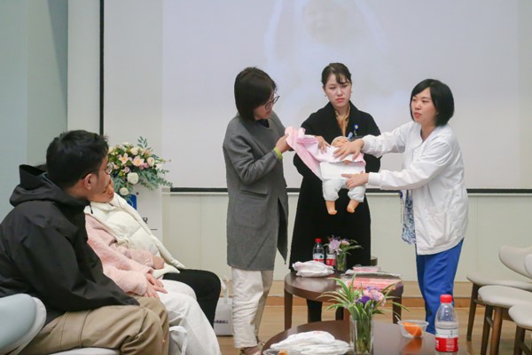 實操現場。重慶安琪兒婦產醫院供圖