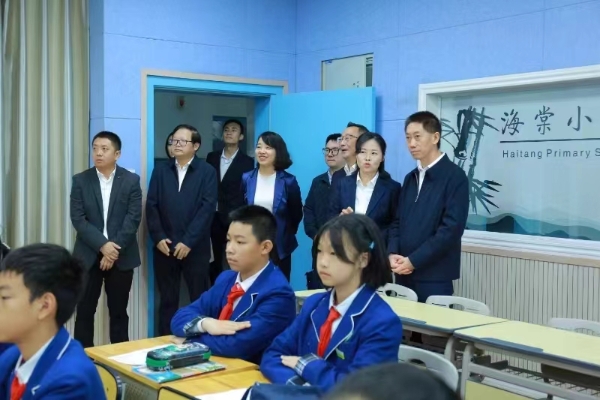 永川區委教育工委書記、區教委主任中意率隊開展工作督導。永川區教委供圖