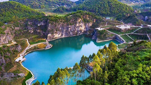 生態修復后的礦山公園。農發行重慶市分行供圖