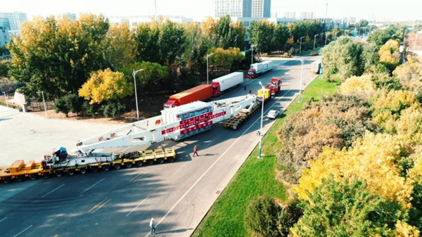 2023年10月30日，川渝特高壓銅梁站第一臺主體變壓器，從山東濟南出發開始出廠運輸。尹福攝